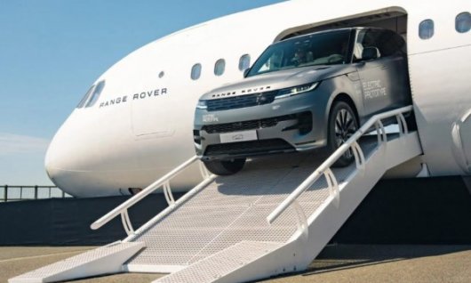 Прошел предпоказ нового Range Rover Sport Electric